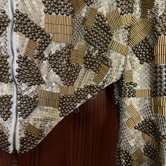 Crop beaded blazer. Size 6, made in India. In a very good condition. - Picture 5 of 6